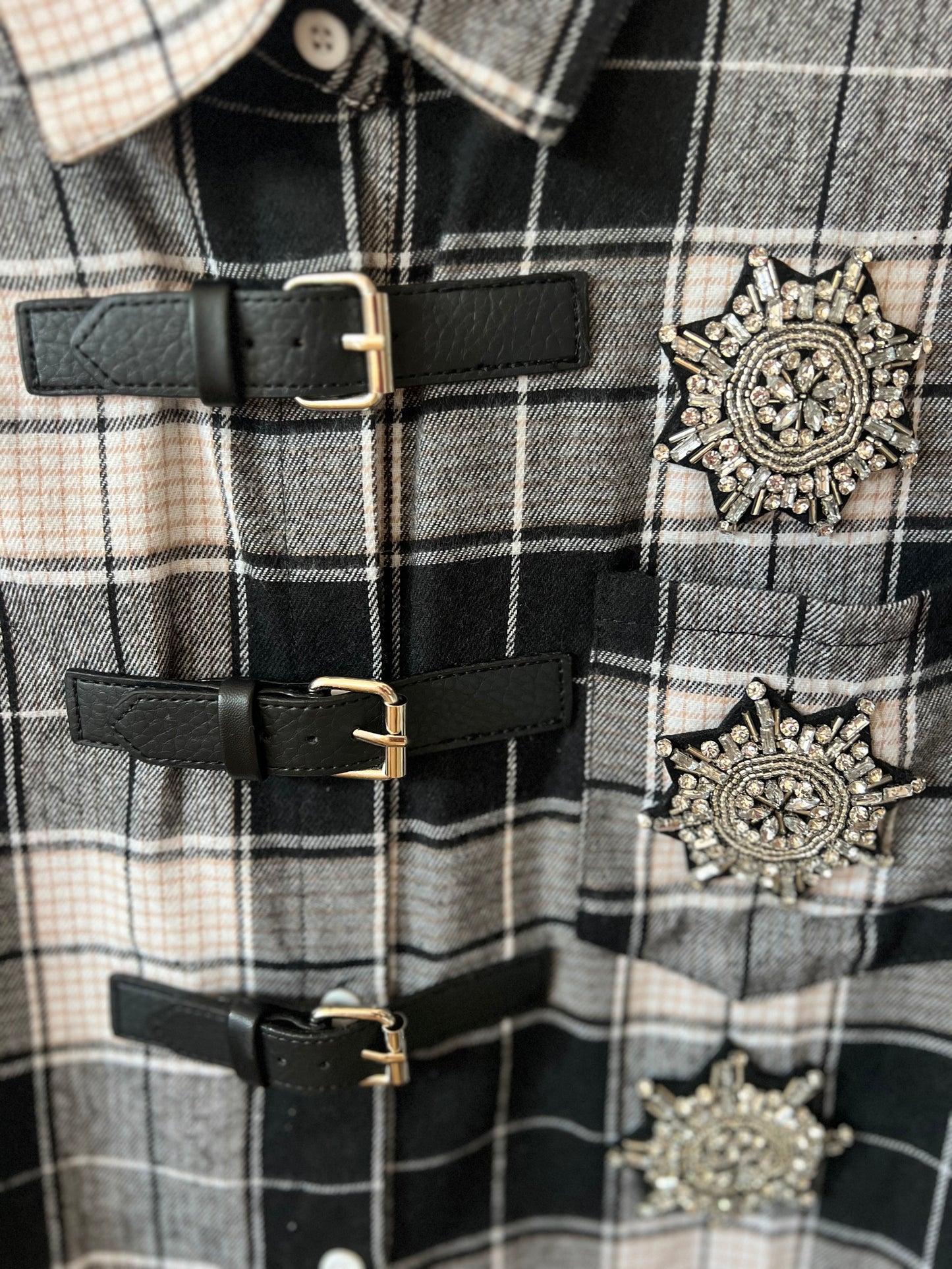 Camicia Bianca Quadri Neri Lacci e fiocchi di neve