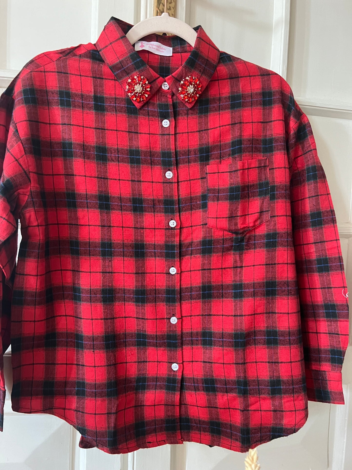 Camicia rossa quadri neri e fiori
