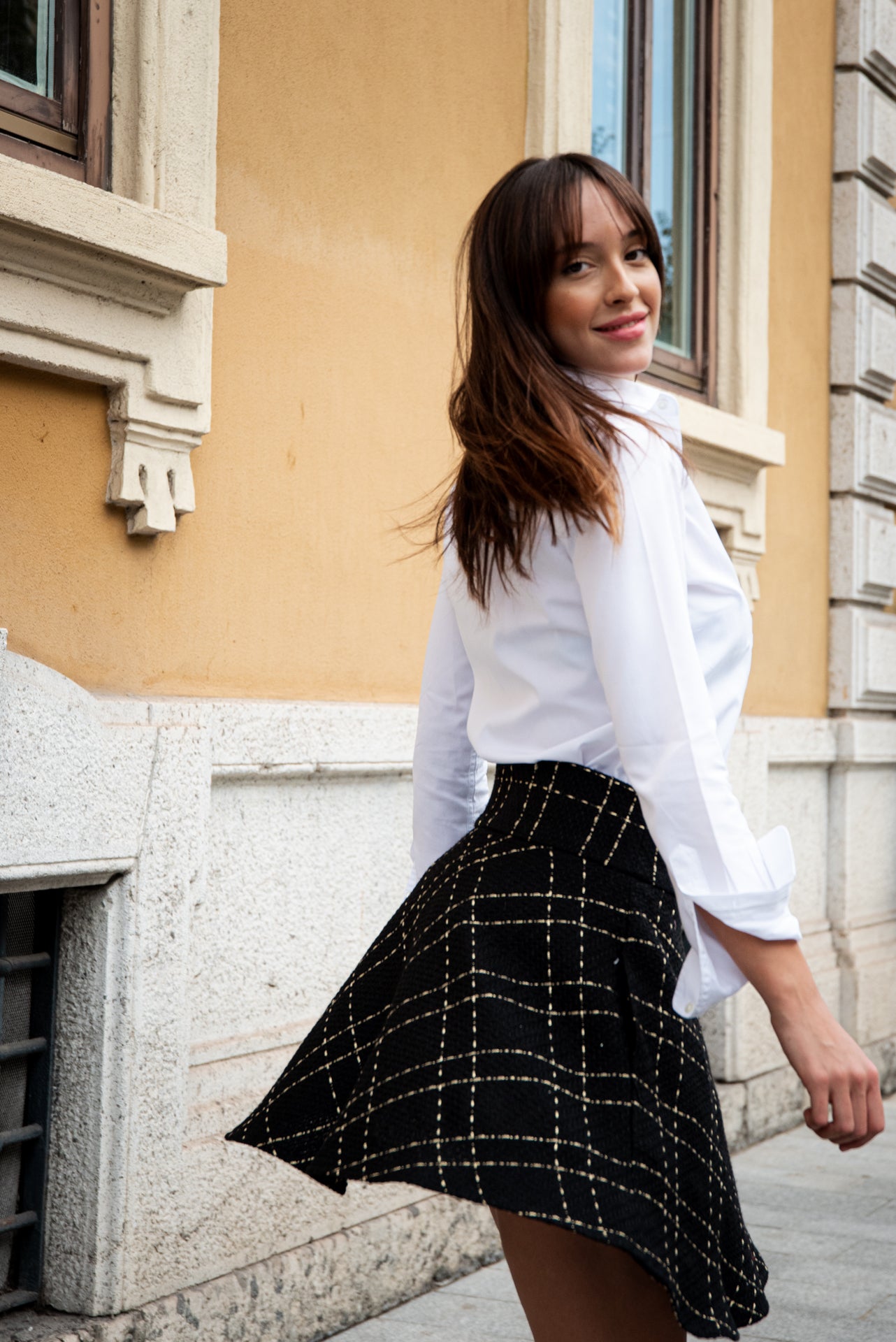 Gonna Valentina Corta Tweed Nero e Oro