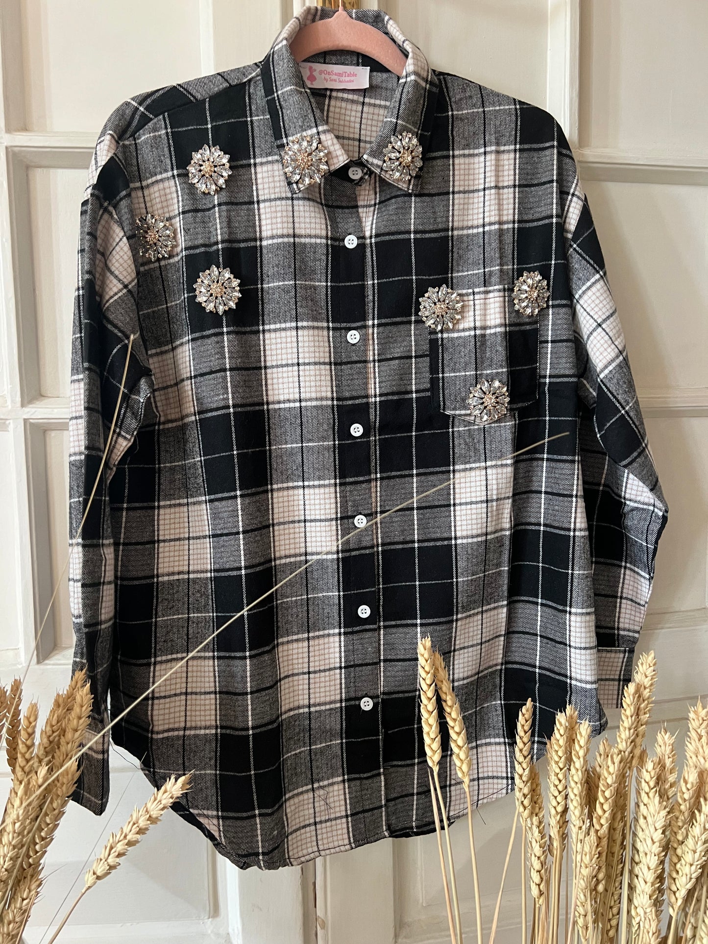 Camicia Bianca Quadri neri Fiori strass