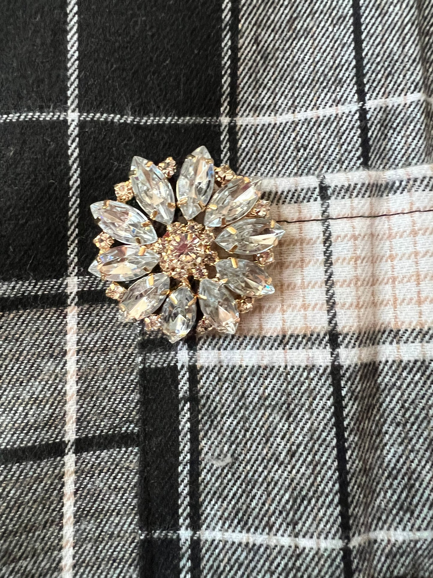 Camicia Bianca Quadri neri Fiori strass
